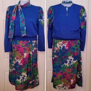 #302 Anthony Sicari- Blue Sweater, w Printed Tie & Skirt,size 12